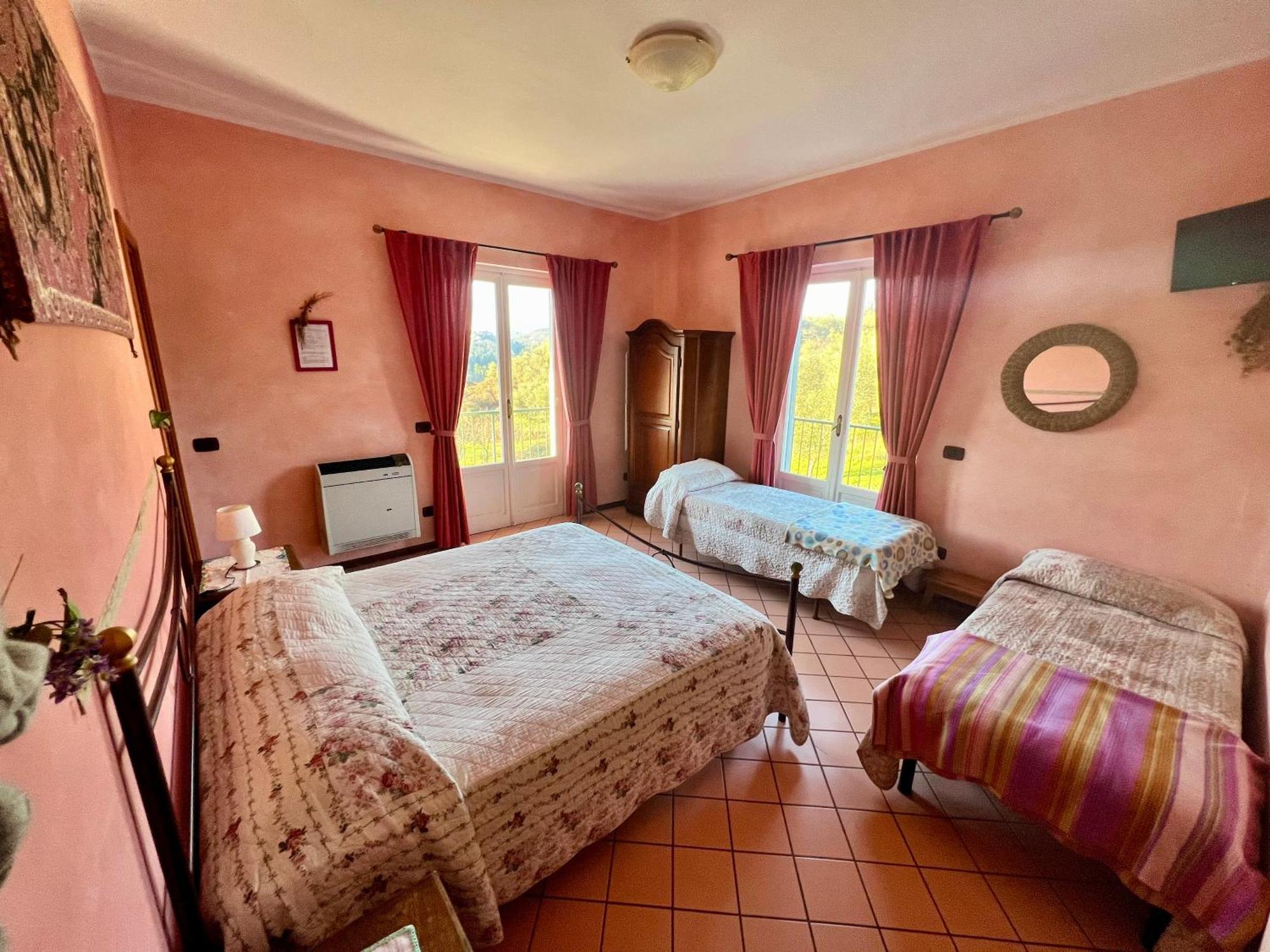 Hotel La Casa Rosa Borghetto di Vara Exterior foto