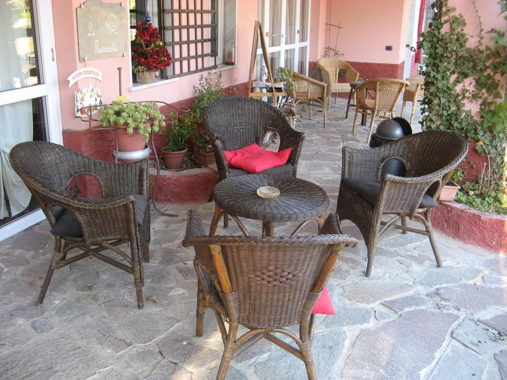 Hotel La Casa Rosa Borghetto di Vara Exterior foto
